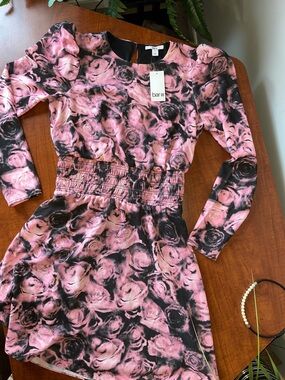 Bar III Pink and Black Rose-Print Long-Sleeve Dress Little Puff Shoulders